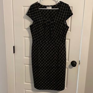 Black and off white pattern dress Size 12